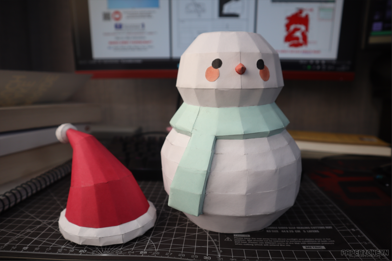 Snowman with Santa Hat Papercraft Template